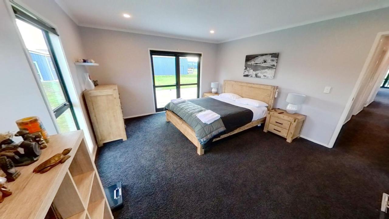 Full Holiday Home To Yourself, Up To 21 Guests Atiamuri Экстерьер фото