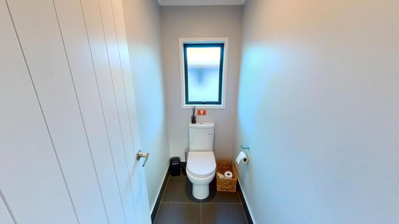 Full Holiday Home To Yourself, Up To 21 Guests Atiamuri Экстерьер фото